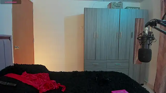 Kayla foxxy online show from 09/16/25, 05:30