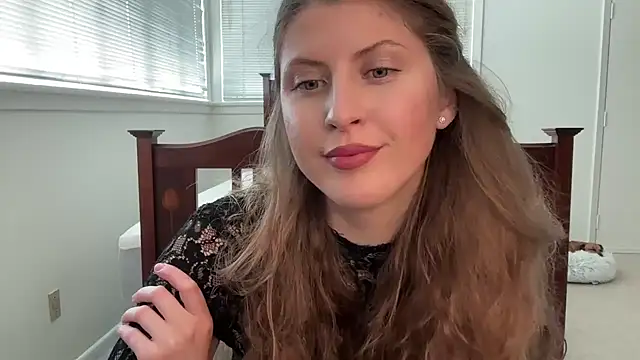 YUMIandbigWOLF online show from 03/08/26, 08:45