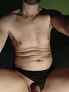 Snapshot of niesmialy39oon chatting on 11/17/25, 04:35 niesmialy39oon online show from 11/17/25, 04:35