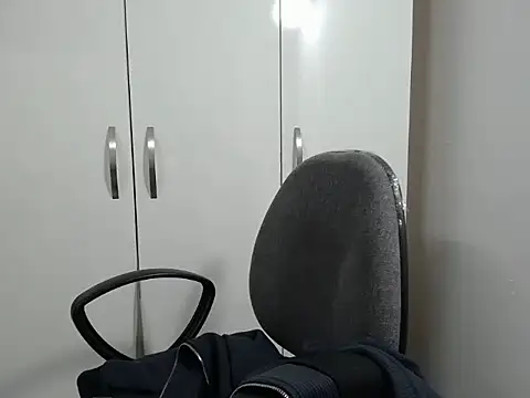 Love bug15 online show from 12/17/24, 01:07