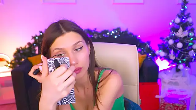 Snapshot of MollyPerry chatting on 12/11/24, 04:09 MollyPerry online show from 12/11/24, 04:09