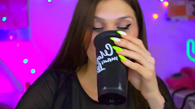 Snapshot of MollyPerry chatting on 03/12/25, 04:13 MollyPerry online show from 03/12/25, 04:13