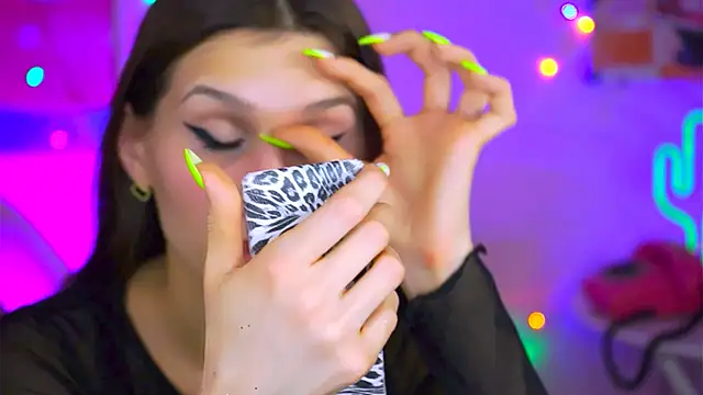 Snapshot of MollyPerry chatting on 03/12/25, 07:17 MollyPerry online show from 03/12/25, 07:17