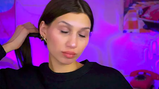 Snapshot of MollyPerry chatting on 03/18/25, 10:26 MollyPerry online show from 03/18/25, 10:26