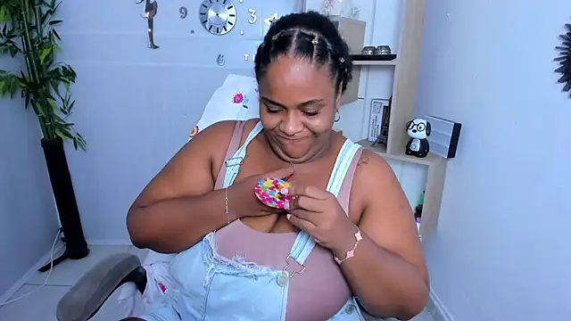 Snapshot of bbw_charlote chatting on 07/16/26, 12:22 bbw charlote online show from 07/16/26, 12:22
