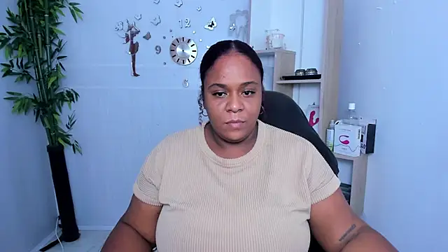 Snapshot of bbw_charlote chatting on 08/08/26, 12:29 bbw charlote online show from 08/08/26, 12:29