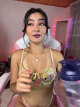 Violetta kim1 online show from 04/15/26, 09:59