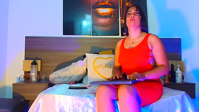 Snapshot of Mila_cams1_ chatting on 05/17/26, 11:17 Mila cams1 online show from 05/17/26, 11:17