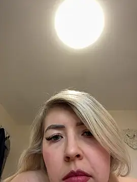 Snapshot of xxcurvyjessiexx chatting on 02/06/26, 01:58 xxcurvyjessiexx online show from 02/06/26, 01:58