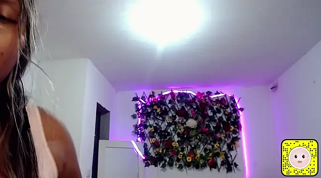 Snapshot of sexysusan4you chatting on 03/21/25, 12:51 sexysusan4you online show from 03/21/25, 12:51