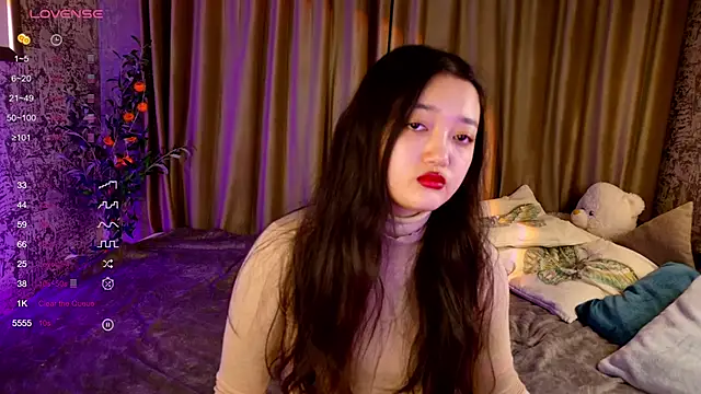 FreyaRaya online show from 11/27/25, 03:30