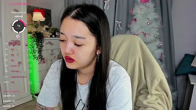 FreyaRaya online show from 12/19/25, 03:13