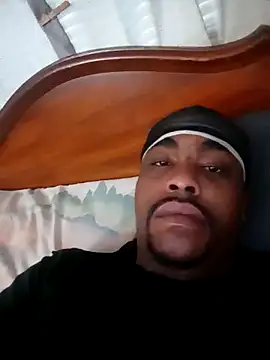 Snapshot of PuzzledEdge4 chatting on 11/04/25, 09:47 PuzzledEdge4 online show from 11/04/25, 09:47