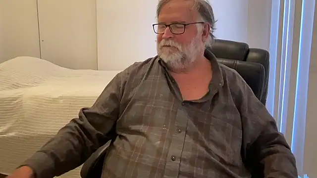 Drummajor online show from 12/02/25, 05:41