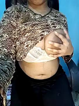 Snapshot of Dayna-36 chatting on 01/01/25, 05:54 Dayna-36 online show from 01/01/25, 05:54