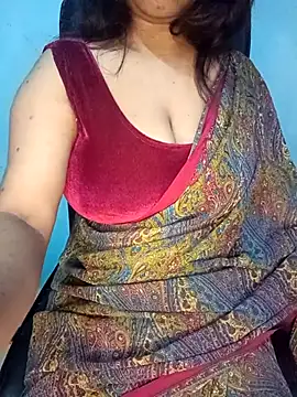 Snapshot of Dayna-36 chatting on 02/23/25, 05:39 Dayna-36 online show from 02/23/25, 05:39