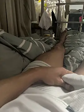 Snapshot of Bigdickk4U chatting on 11/07/25, 11:10 Bigdickk4U online show from 11/07/25, 11:10