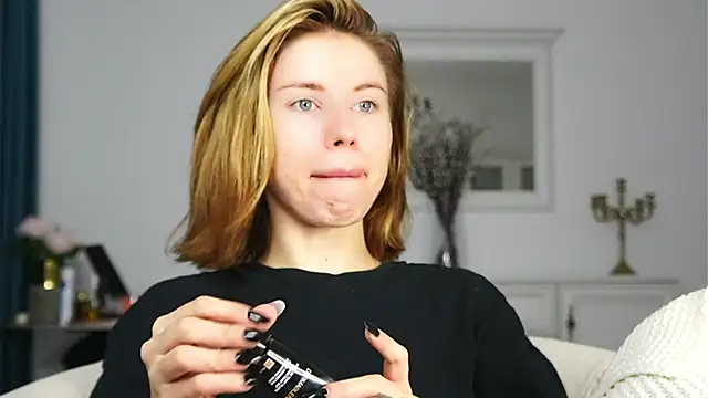 ivyleague  online show from 10/01/25, 03:34