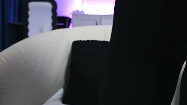 ivyleague  online show from 02/13/26, 05:53