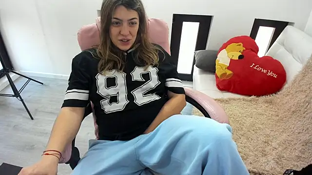 Dyana Kaylinn online show from 04/13/26, 04:18