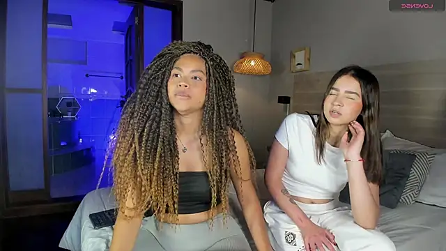 nayah   online show from 09/11/25, 08:09