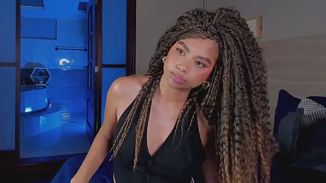 nayah   online show from 10/11/25, 08:07