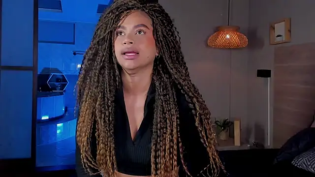 nayah   online show from 10/13/25, 12:27