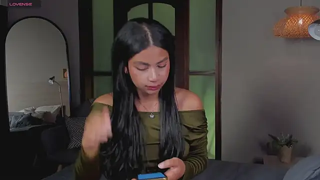 nayah   online show from 01/09/26, 07:59