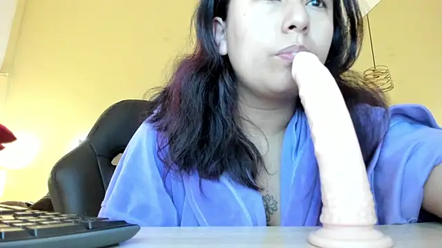  Natalie18 online show from 11/17/25, 08:53