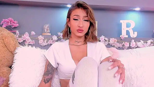 rosemonrooe online show from 11/08/25, 02:28