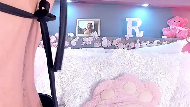 rosemonrooe online show from 11/10/25, 03:11