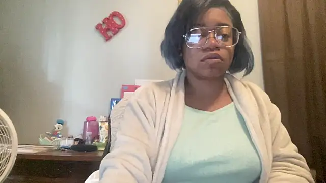 MommyConfident online show from 10/24/25, 02:35