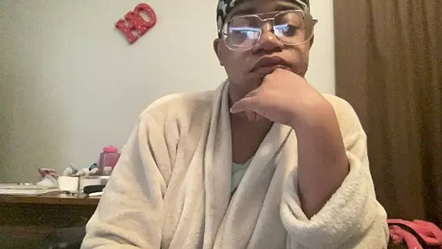 MommyConfident online show from 11/25/25, 02:06