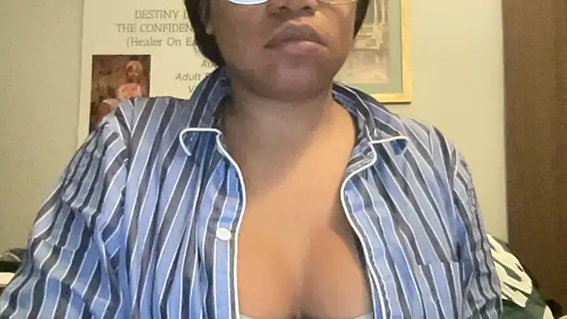 MommyConfident online show from 05/09/26, 10:37