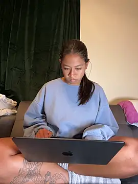 VanessaBling online show from 03/09/25, 01:35