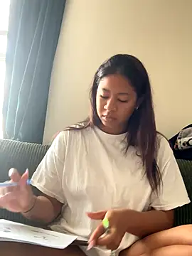 VanessaBling online show from 11/14/25, 04:06