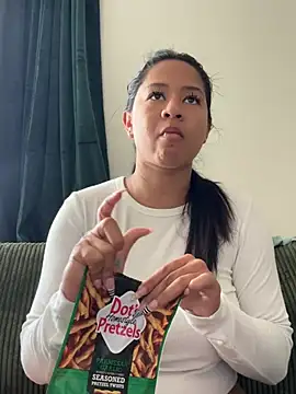 VanessaBling online show from 03/18/26, 03:15