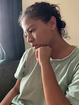 VanessaBling online show from 04/10/26, 03:17