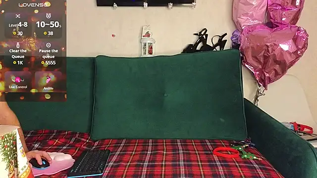 Snapshot of FoxLoveBasik chatting on 12/26/24, 02:55 FoxLoveBasik online show from 12/26/24, 02:55