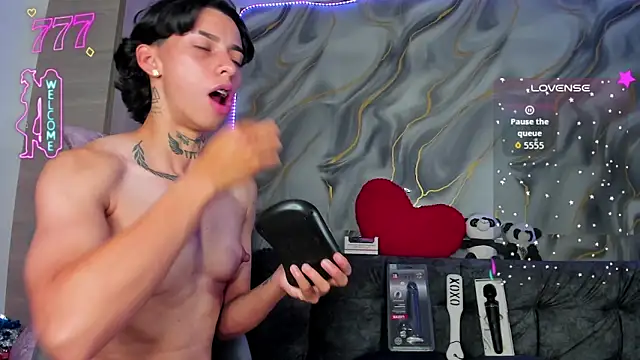 AmberAdams  online show from 04/21/26, 02:51