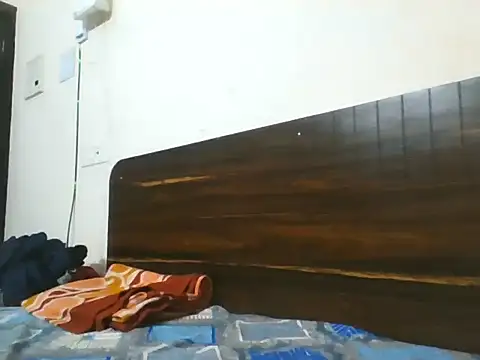 Snapshot of Dusky_Aarav chatting on 09/28/25, 08:42 Dusky Aarav online show from 09/28/25, 08:42