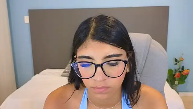 maiaa ruiz online show from 11/06/25, 02:51