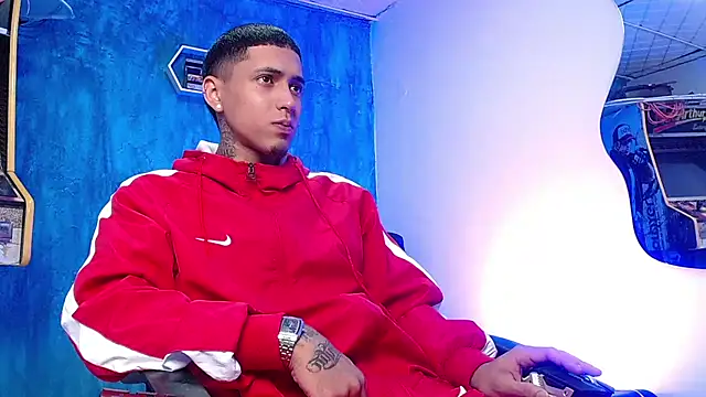 Liam lee online show from 12/14/24, 01:16