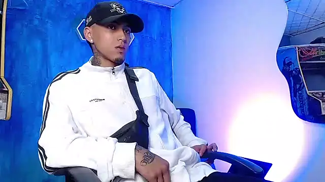 Liam lee online show from 12/26/24, 12:49