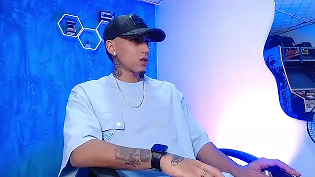 Liam lee online show from 02/18/25, 01:00