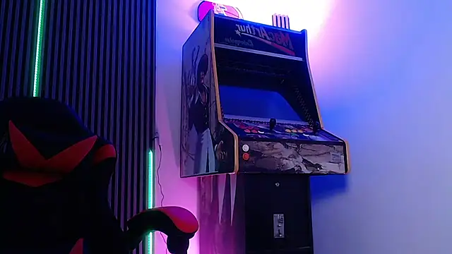 Liam lee online show from 03/11/25, 03:34