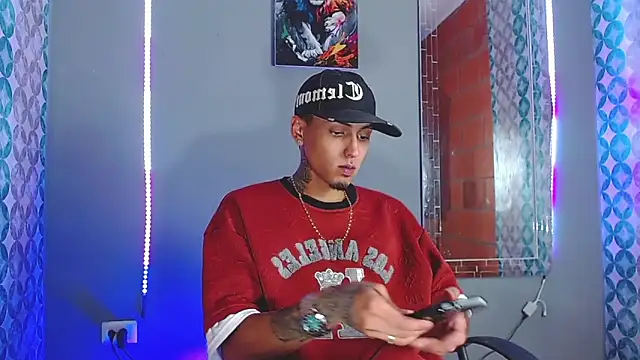 Liam lee online show from 04/12/26, 12:04