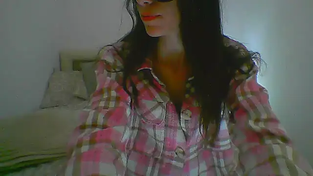 Snapshot of DyamondNaughty chatting on 12/10/24, 01:11 DyamondNaughty online show from 12/10/24, 01:11