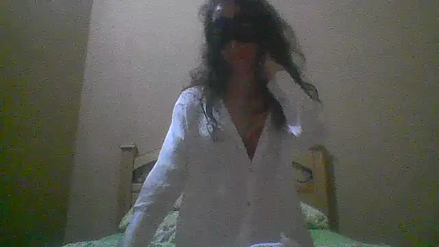 Snapshot of DyamondNaughty chatting on 01/15/25, 02:49 DyamondNaughty online show from 01/15/25, 02:49