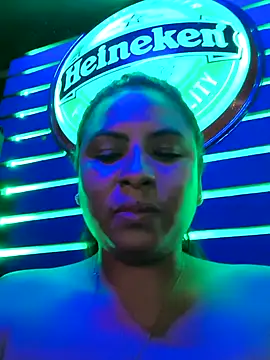 Snapshot of Francesca_ferrari chatting on 01/12/25, 03:28 Francesca ferrari online show from 01/12/25, 03:28